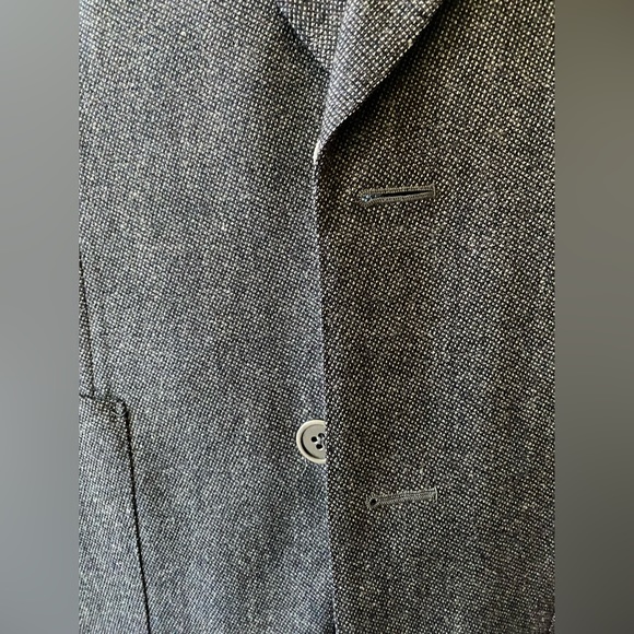 Tailor made Grey suit by Michael Andrews Bespoke - Picture 4 of 5